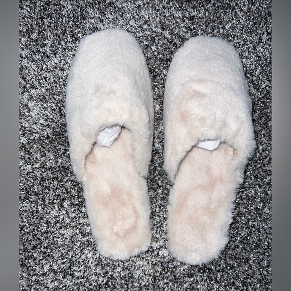 Express Mule Slippers Shoe Ivory Cream Size 8 Soft - Picture 1 of 5